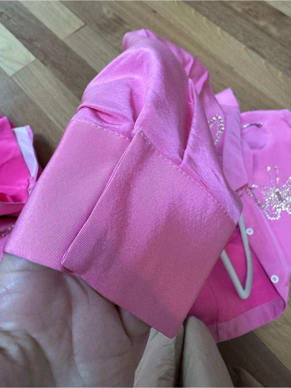 Carolina Herrera Pink trench gown with Gold Butterfly Embellishments - Picture 6 of 14